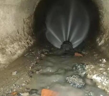 高石碑镇市政管道清淤